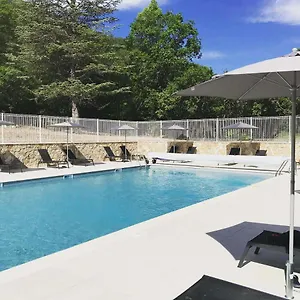 https://camping-la-ferme-de-castellane.fr-provencehotel.com